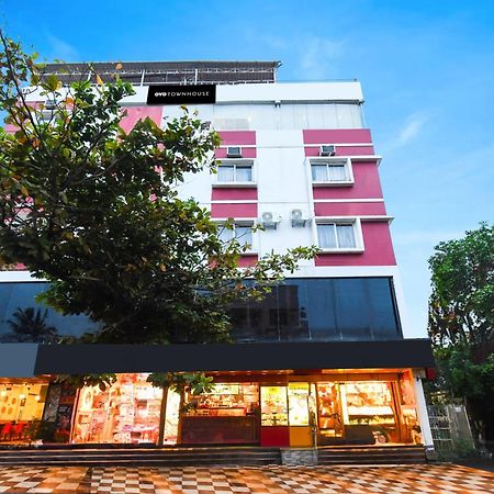Super Townhouse Best Inn Khandagiri Exterior photo