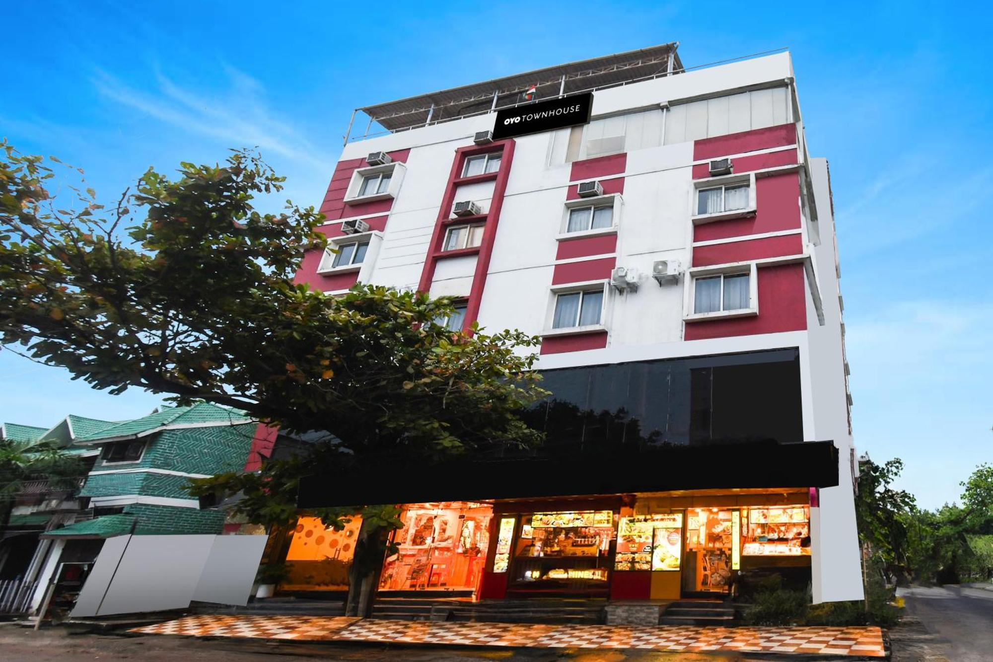 Super Townhouse Best Inn Khandagiri Exterior photo